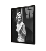 Siyah Beyaz Marilyn Monroe Çerçeveli Cam Tablo
