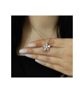 925 Ayar Gümüş Rose Beyaz Kamelya Çiçeği Kolye