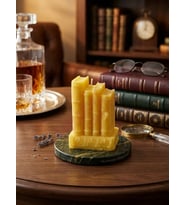 Mumelia Candles Kitaplık Figür - Doğal Soya Dekoratif Mum - Sarı