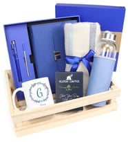 Ahşap Kasalı Kişiye Özel Kutulu Defter Kalem Seti & Baskılı Kupa & Alerya Premium Filtre Kahve & Kalın Şal & Deri Kılıflı Mavi 500 Ml Su Matarası Hediye Seti