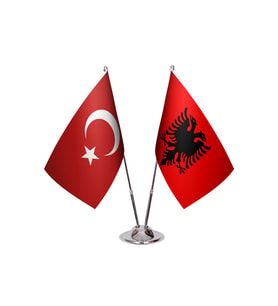 Arnavutluk İkili Masa Bayrağı