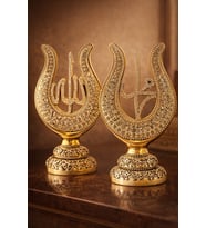 Allah & Muhammed Yazılı Lale Taşlı Gold Masa Üstü Dekor Seti – Klasik ve Asil Tasarım 22cm