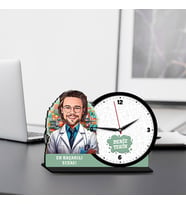 Erkek Eczacıya Hediye Karikatürlü MDF Masa Saati