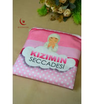 Çantalı Kız Çocuk Seccadesi-Kızımın Seccadesi (Pembe)