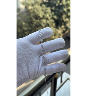 Kadın Gümüş Renk Üçgen Kesim Zirkon Taşlı Bileklik 18 CM