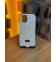 İPhone 15 Uyumlu Taş Desenli Silikon Yumuşak Kılıf (Beyaz)
