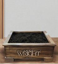 BK Gift Kişiye Özel Ahşap Kabartmalı Aile İsimli Saksı, Özel Ahşap Saksı, Ev Dekorasyonu, Bahçe Dekoru, Ahşap Zanaat Saksı