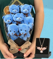 Büyük Boy 7'li Peluş Ayıcık Buketi ve Zümrüdü Anka Kuşu Kolyesi (Model 5)