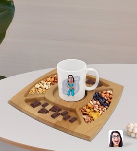 BK Gift Kişiye Özel Oryantal Karikatürlü Beyaz Kupa ve Doğal Masif Ahşap 4 Bölmeli Sunum Tabağı Çerezlik Hediye Seti-1