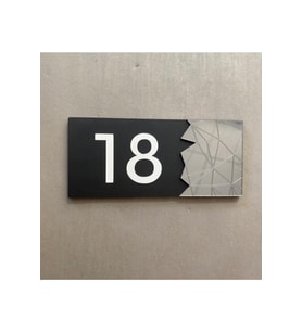 Füme Aynalı Kapı Numarası 18
