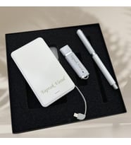 KİŞİYE ÖZEL İSİM BASKILI POWERBANK SETİ-JEL KALEM-32GB USB-5000 mAh POWERBANK (Beyaz)