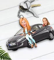 BK Gift Kişiye Özel Kadın Hyundai Accent Figürlü Plakalı Ahşap Karikatür Anahtarlık-1, Arkadaşa Hediye, Araba Hediyesi, Sevgiliye Hediye