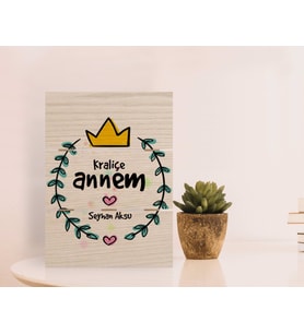 BK Gift Kişiye Özel Kraliçe Annem Tasarımlı Otantik Masaüstü Ahşap Palet Çerçeve-1 (Beyaz)