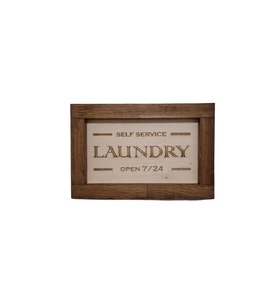 Laundry Ahşap Banyo Panosu 24x16cm Ebatlarında 2cm Kalınlıkta Çift Taraflı Bant İle Monte (Kahverengi)