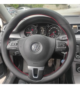 DİKİŞLİ DİREKSİYON KILIFI NOKTALI DERİ KIRMIZI DİKİŞLİ VW JETTA CADDY BU DİREKSİYONLAR