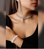 Stylish Çapraz Dizim Zirkon Taşlı Takı Seti Pırlanta Gümüş Kaplama Su Yolu Abiye Nişan Gelin Seti