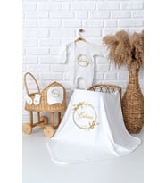 Pia Baby Premium  %100 Pamuk İsme Özel Kız Bebek Battaniye Tulum Hastane Çıkışı Hediye Seti 5049-05 (Ekru)