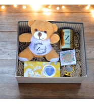 Kişiye Özel Sevimli Peluş ve Gold Temalı Hediye Kutusu