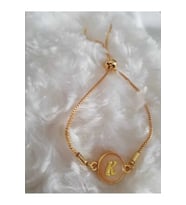 Altın Sedef Ayarlanabilir Kadın Gold Asansörlü K Harf Bileklik (Karışık)