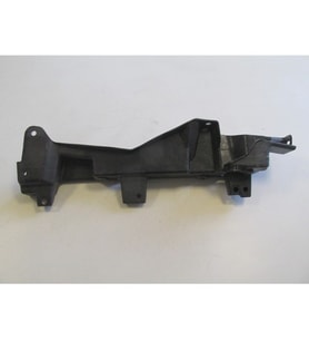 RENAULT KANGOO- 4- 14/21; ÖN ÇAMURLUK BAĞLANTI SUPORTU SAĞ 631226477R 1479-2107
