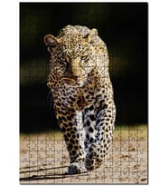 Cakapuzzle Sinirli Bakışlı Leopar Flu Arkaplan Puzzle Yapboz MDF (Ahşap) (120 Parça)