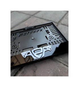 Altın Elbiseli Adam Motor Plakalık