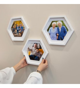 Yapışkanlı Sök Tak Büyük Altıgen Fotoğraf Çerçevesi - 3'lü Paket (Beyaz)