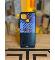 Realme C21 Uyumlu Piksel Desenli ve Deri Detaylı Premium Stil Kılıf (Siyah)