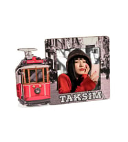 Taksim Yazılı Ahşap Masaüstü Fotoğraf Çerçevesi