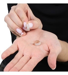 Beyaz Zirkon Taşlı Yarım Tur Tasarım Rose Renk 925 Ayar Gümüş Kadın Küpe
