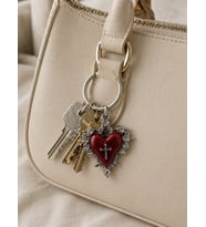 Gotik Kırmızı Kalp Haç Detaylı Metal Anahtarlık Unisex