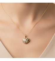 STİL İNCİSİ/XUPING JEWELRY KALPLİ ZİRKON TAŞLI KOLYE (Altın Rengi)