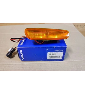 Volvo S-40/V-40 1998-2000 Çamurluk Sinyali Sağ  (Oem No:30613666)