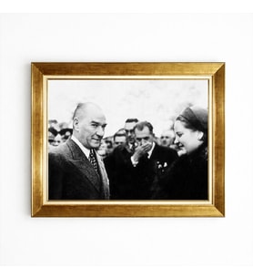 Tablore Altın Çerçeveli Atatürk Ve Afet İnan Nostaljik Siyah Beyaz Tablo Tarihi Ofis Resmi