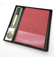 Signator® Codex  N326 Kişiye Özel Defterli Set - İsme Özel Gold Kalem + İsme Özel Kırmızı Defter + İsme Özel Gold Çakmak  İsme Özel Kutusunda Hediyelik Set (Karışık)