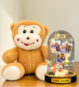 Kişiye Özel 3 Fotoğraflı LED Işıklı Fanus ve Sevimli Peluş Maymun Hediye Seti (unicornlu)