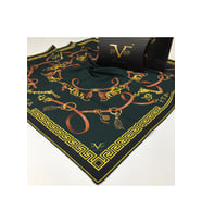 Kemer Püsküllü Desen Black Seri Twill Eşarp Eşarp Askısı ile Birlikte 90x90 cm H