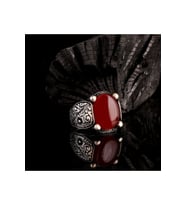 BORDO AKİK TAŞLI KALEM İŞLEME MODEL 925 AYAR GÜMÜŞ ERKEK YÜZÜK