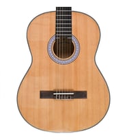 Miguel Angela MA3-N Klasik Gitar - Naturel (Orta Seviye - Geleneksel Seri)  Yüksek Parlaklıkta Cila, Geliştirilmiş Sap Profili, Klasik Gitar Metotları İçin İdeal  Uyum: 4/4 (Tam Boy) Standart