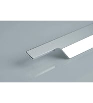 Eğik Taşmalı Kulp Parlak Krom 247 Mm