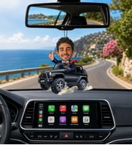 Kişiye Özel Off Road Jeep Karikatürlü Araç Dikiz Aynası Süsü – Fotoğraflı Macera Tutkunu Konsepti