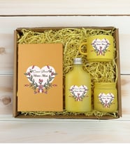 BK Gift Kişiye Özel İsimli DTF Anne Temalı Sarı Defter & Kahve Fincanı & Kolonya & Mum Hediye Seti-5, Anneye Hediye, Anneler Günü Hediyesi