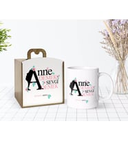 BK Gift Kişiye Özel Ahşap Kutuda Anneler Günü Temalı Anne Demek Sevgi Demek Tasarımlı Beyaz Kupa Bardak-1