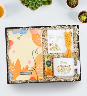 Kişiye Özel Turuncu Tasarım Defter & T Kupa & Eyüp Sabri Tuncer Mini Kolonya & Makrome Anahtarlık Hediye Seti