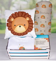 eJOYA Ahşap Sandıkta Kişiye Özel Zıbın Yastık Ve Battaniye Bebek Hediye Seti 109635 (Mavi)