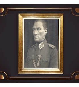 Özel Seri Paspartulu Çerçeveli Atatürk Tablo l814 (Gold)