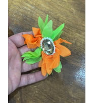 YEŞİL TURUNCU TAŞLI ARMA DİKİŞ GİYİM AKSESUARI 8X8 CM