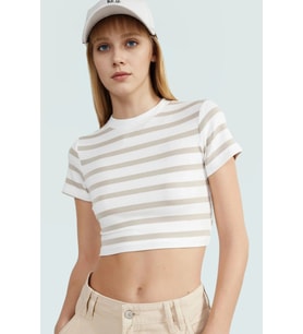 Yazlık Kısa Kollu Çizgili Bisiklet Yaka Fitted Crop Bluz Viskoz Kaliteli İşçilik Konforlu Kesim