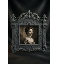 Barok Fotoğraf Çerçevesi 21x24 cm – Barok Desenli Köpek Kedi Portre Çerçevesi, Dekoratif Anı Çerçevesi