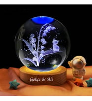 Kişiye Özel Işıklı Ahşap Kaideli Sevimli Kedi Cam Küre 8cm*6cm